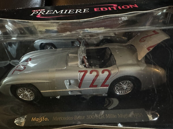 Maisto Mercedes Benz 300 SLR Mille Miglia 1955 1:18 Premier Edition